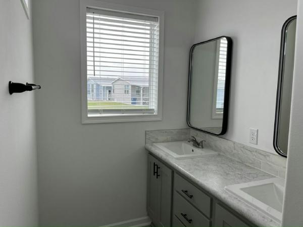 2024 Skyline - Ocala Bal Harbour w/ Den Mobile Home