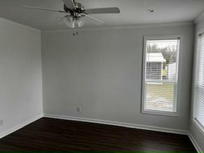 Photo 4 of 20 of home located at 1615 Voyager Drive Sarasota, FL 34234