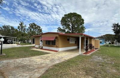 Photo 3 of 24 of home located at 132 Shanghai Island Rd Leesburg, FL 34788