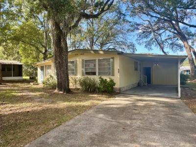 Photo 2 of 63 of home located at 1074 Cloverleaf Crcle Brooksville, FL 34601