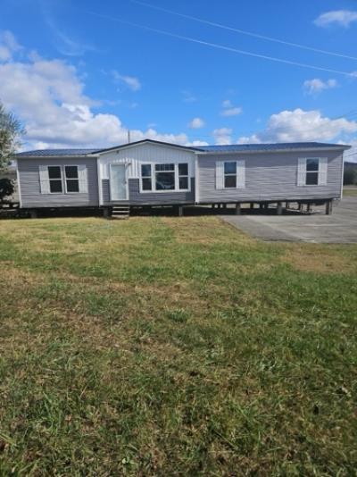 Mobile Home at 229 Main St Bean Station, TN 37708