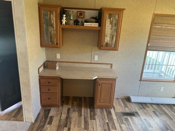 2016 ADVENTURE 296 MOJAVE  Home