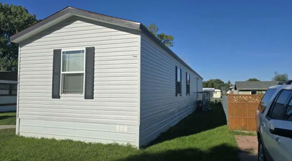 Photo 1 of 2 of home located at 703 6th Ave SE Mandan, ND 58554