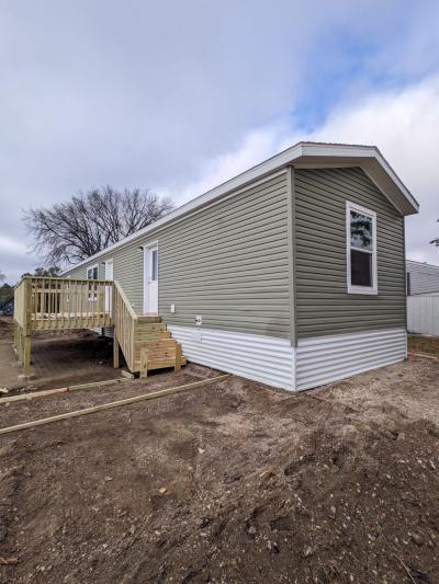 Mobile Home at 32.5 Schneider Dr Saint Joseph, MN 56374