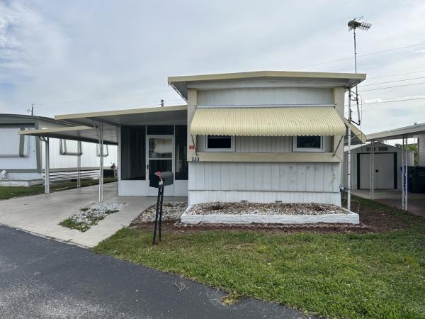 Photo 1 of 1 of home located at 253 Lyndol Street Lakeland, FL 33815