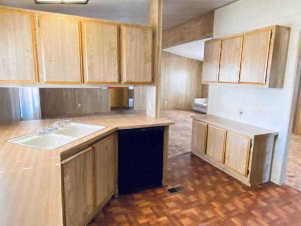 1985 Golden West Seacliff Mobile Home