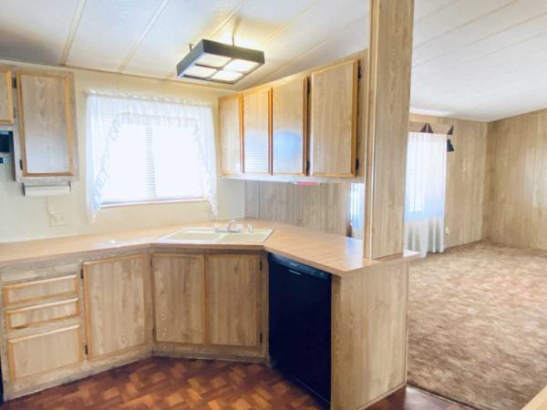 1985 Golden West Seacliff Mobile Home