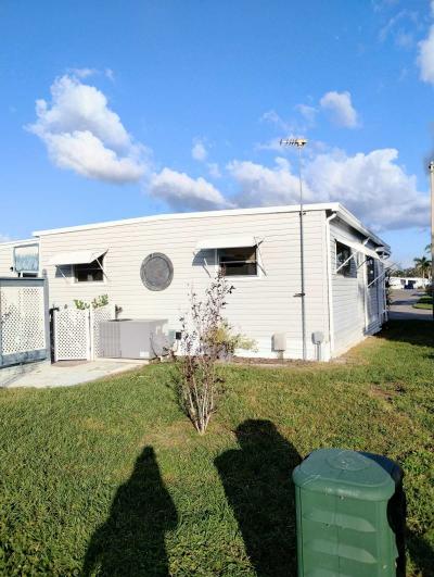 Photo 4 of 54 of home located at 66199 Stratford Rd. Pinellas Park, FL 33782