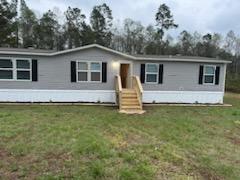 Photo 2 of 17 of home located at 4012 Harvard Ave Blackshear, GA 31516