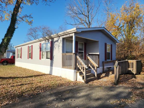 2004 Pine Grove mobile Home