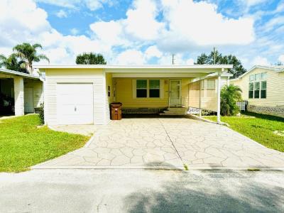 Mobile Home at 4746 Devonwood Ct #725 Lakeland, FL 33801