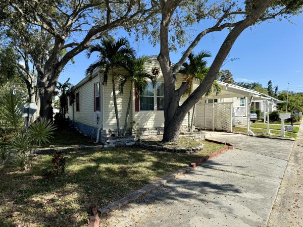 Photo 1 of 2 of home located at 3725 Winward Lakes Dr. Tampa, FL 33611