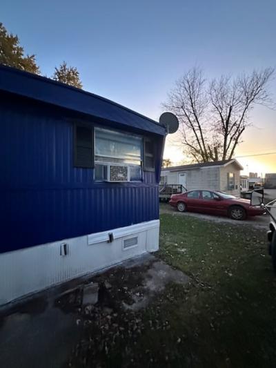 Mobile Home at Lot 11 - 409 Ross St Carlinville, IL 62626