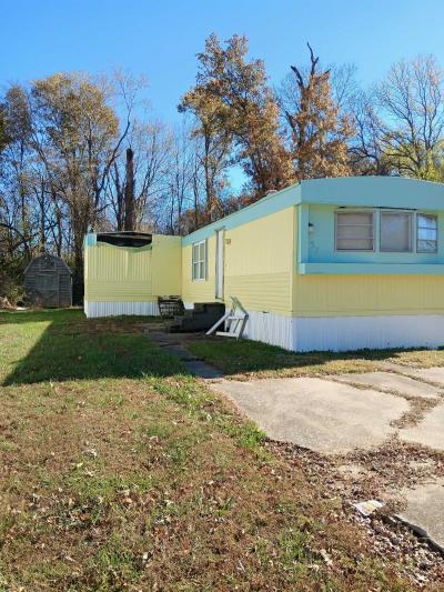 Mobile Home at 37 Deerwood Park, Centralia, IL 62801