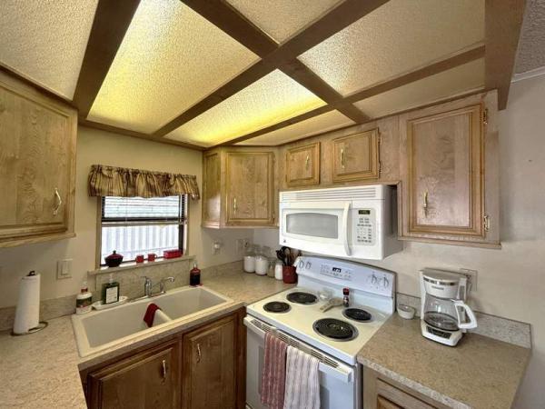 1987 Schult Manufactured Home