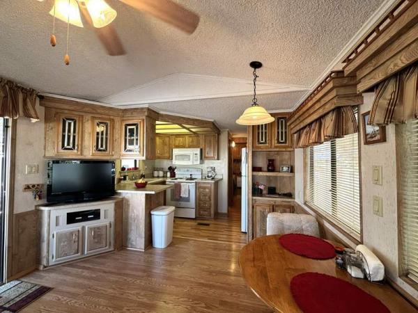 1987 Schult Manufactured Home