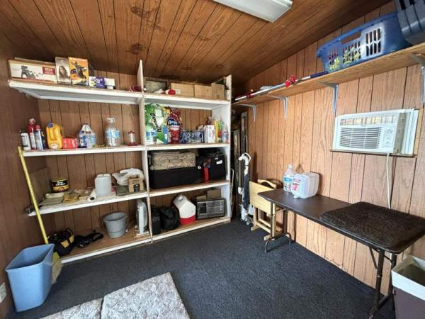 1987 Schult Manufactured Home