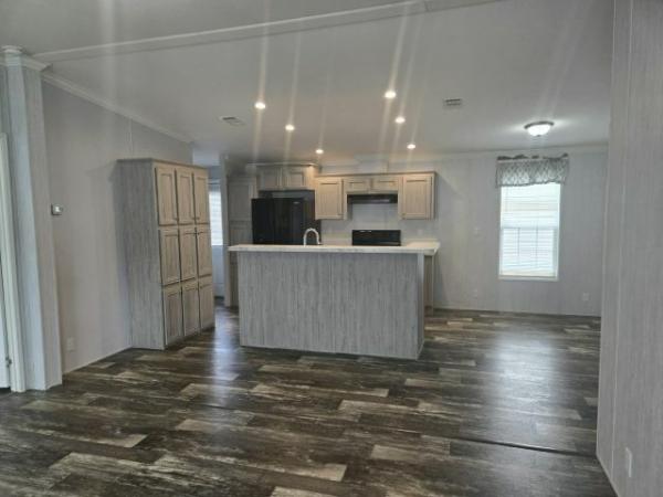 2022 Clayton - Waycross GA Drake 28 x 40 Manufactured Home