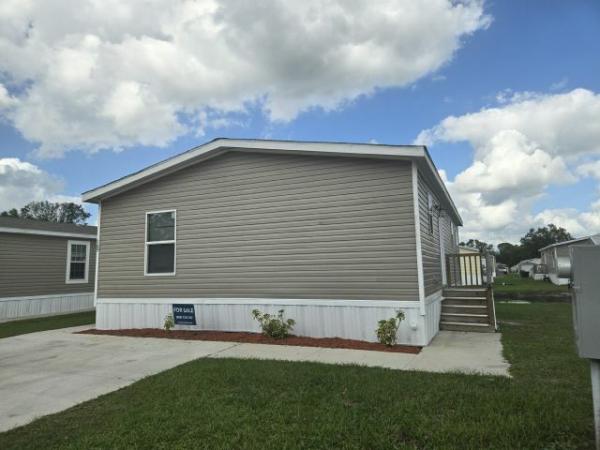 2022 Clayton - Waycross GA Drake 28 x 40 Manufactured Home