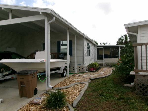 1996 Homes of Merit T887 Mobile Home