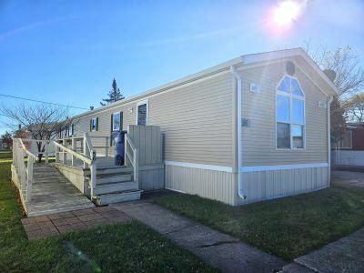 Mobile Home at 1331 Bellevue St  Lot 56 Green Bay, WI 54302