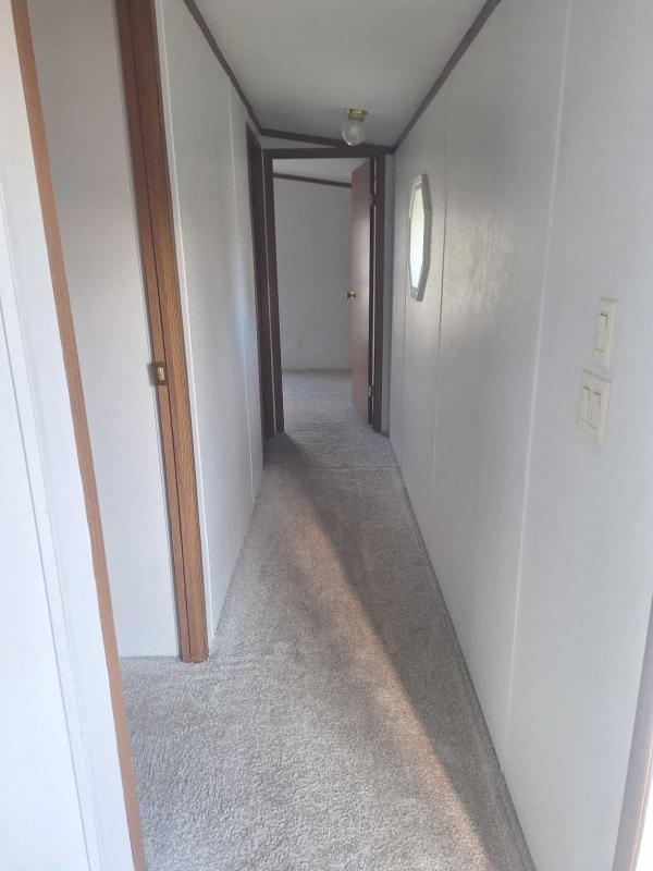 2000 Fairmont Manufactured Home