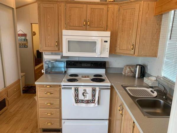 1994 Park Manufactured Home