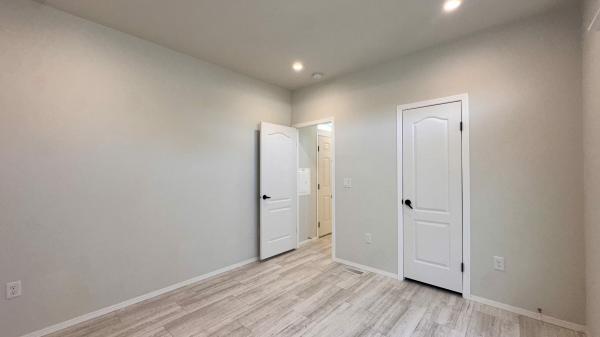 2023 Fleetwood 220CL12482L  Home