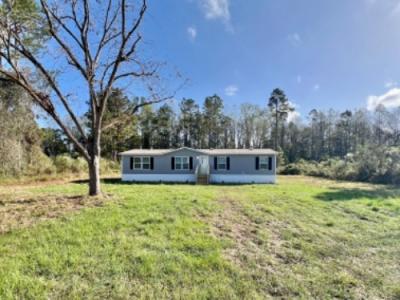 Mobile Home at 4012 Harvard Ave Blackshear, GA 31516