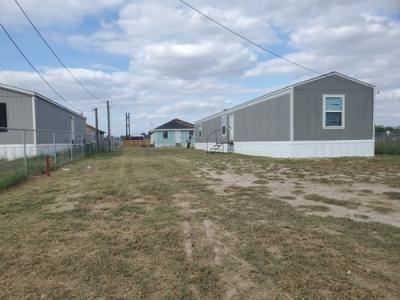 Mobile Home at 551 Nirvana St Weslaco, TX 78599