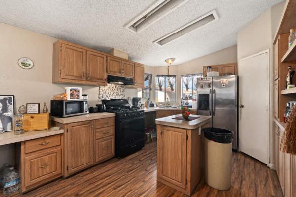 2000 Fleetwood Manufactured Home