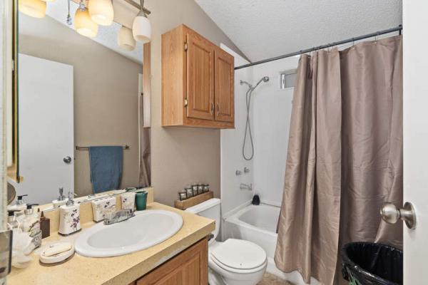 2000 Fleetwood Manufactured Home