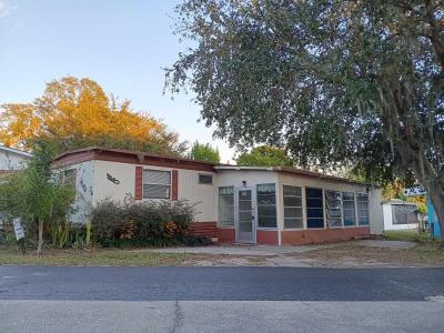 Mobile Home at 32405 Beach Park Rd Lot 76 Leesburg, FL 34788