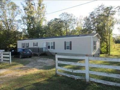 Mobile Home at 5817 Highway 20 Donalds, SC 29638