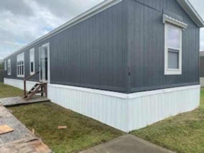 Mobile Home at Highlands Bay Mhp 8010 Thompson Rd # 58 Highlands, TX 77562