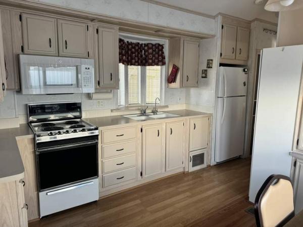 1993 Cavco Manufactured Home