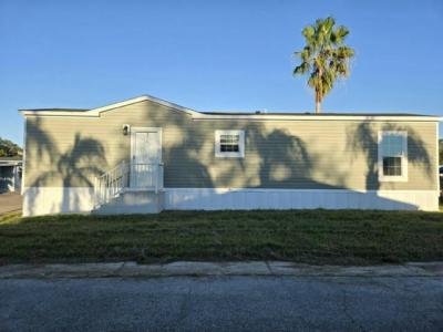 Photo 2 of 7 of home located at 170 Casebier Street Lakeland, FL 33815