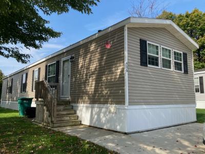 Mobile Home at 406 Sunburst Cr Oakland Township, MI 48363