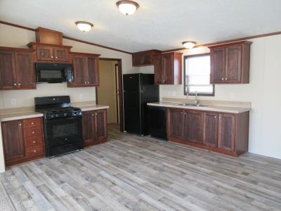 Mobile Home at 43593 Medea Dr Clinton Township, MI 48036