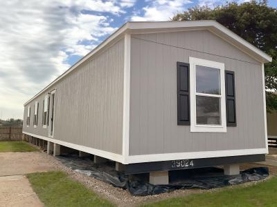 Mobile Home at 605 N. 20th St., #86 Slaton, TX 79364