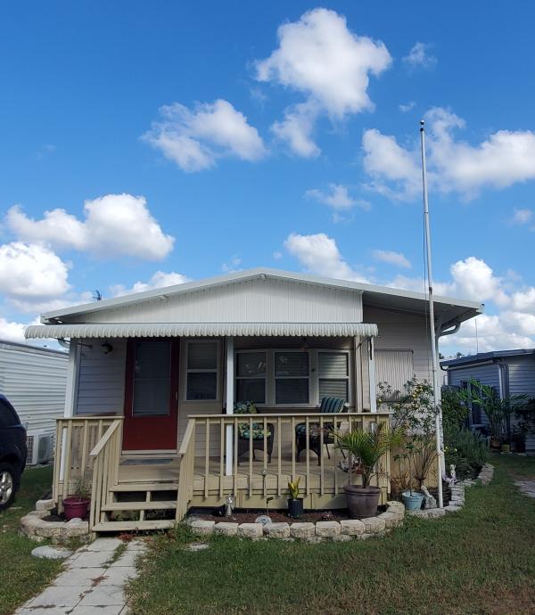 1984 TOWN Mobile Home For Sale