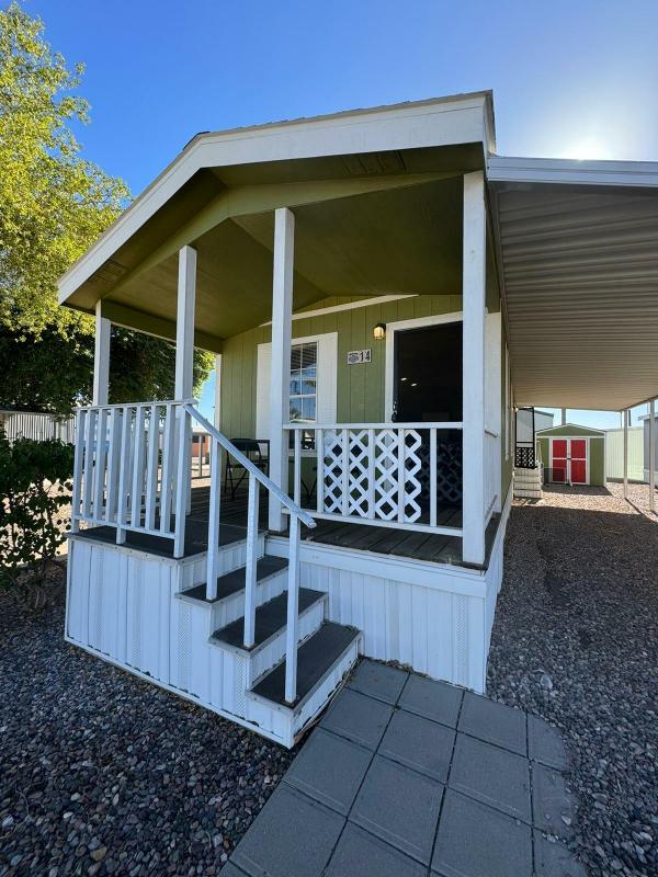 2005  Mobile Home For Sale