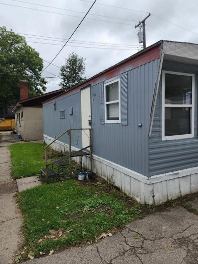 Mobile Home at 21415 Hamilton Ave Trlr #10 Farmington, MI 48336