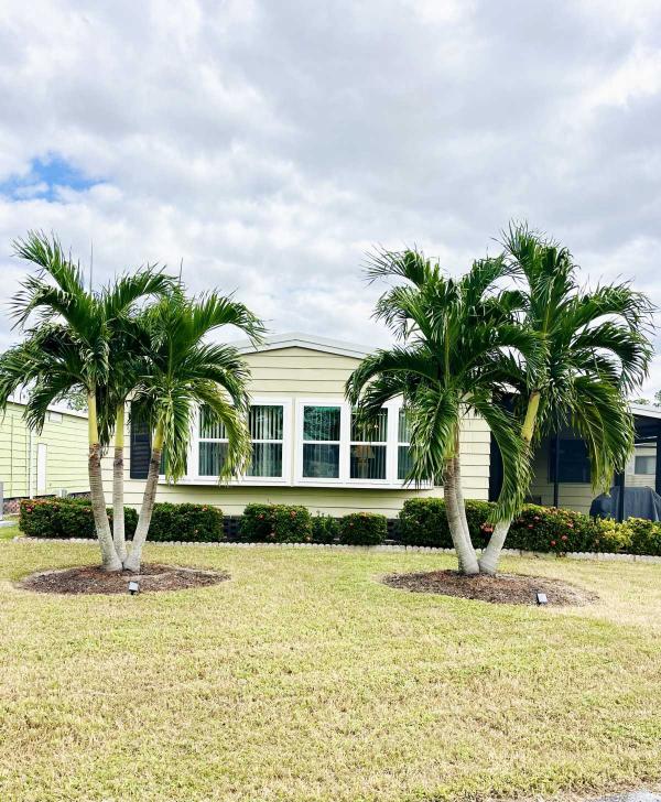 Photo 1 of 2 of home located at 19439 Bermuda Ct. North Fort Myers, FL 33903