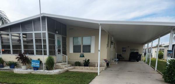 Photo 1 of 2 of home located at 5200 28th Street North, #637 Saint Petersburg, FL 33714