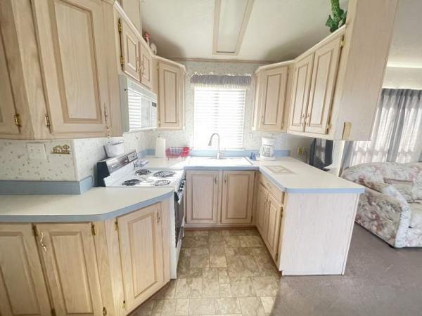 1994 GOLD Manufactured Home