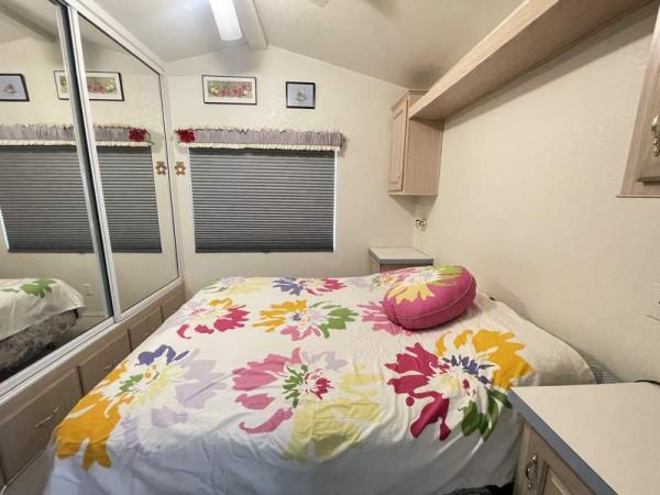 1994 GOLD Manufactured Home