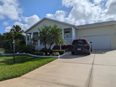 Photo 2 of 20 of home located at 1140 West Lakeview Drive Sebastian, FL 32958