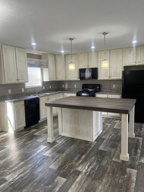 2019 Clayton Homes Inc Pulse Mobile Home