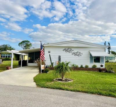 Mobile Home at 19212 Meadowbrook Ctz North Fort Myers, FL 33903